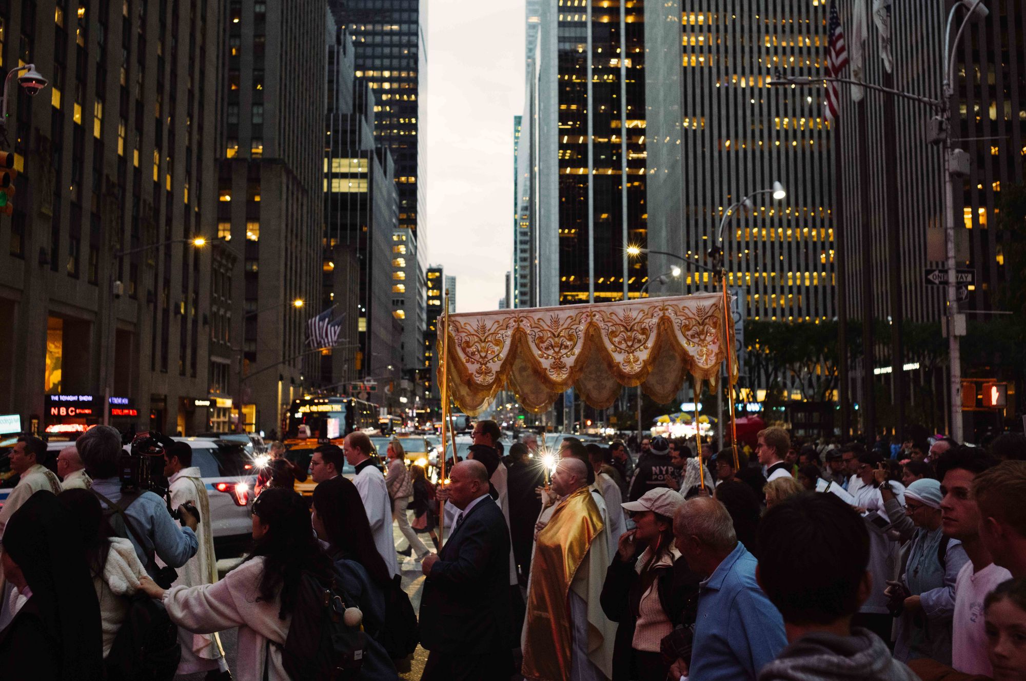 father mike schmitz, new york city times square, eucharist adoration, st patrick's cathedral nyc