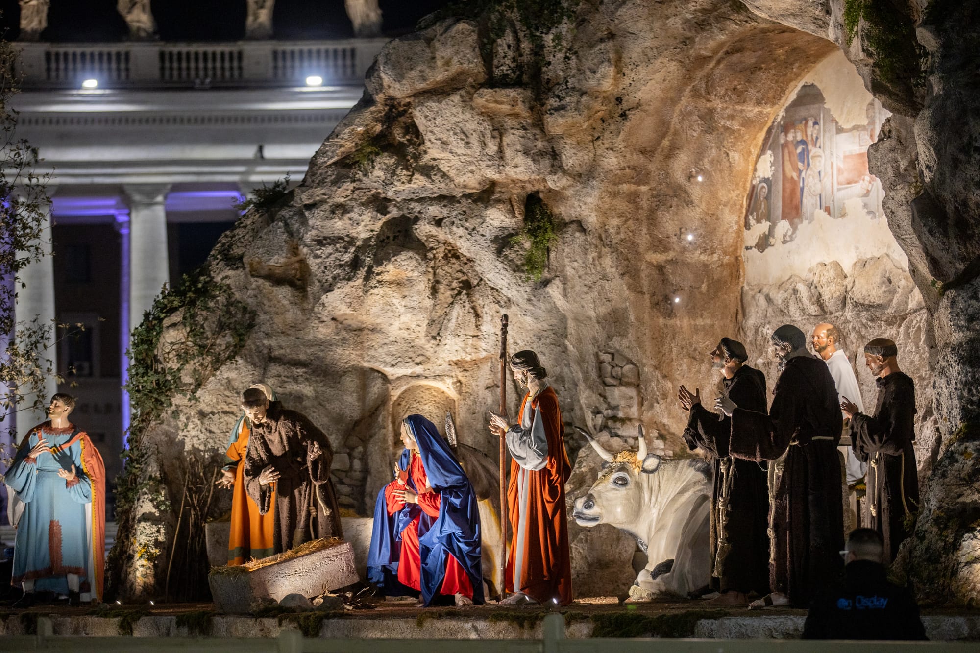 nativity scene, nativity story, vatican nativity scene, outdoor nativity scene