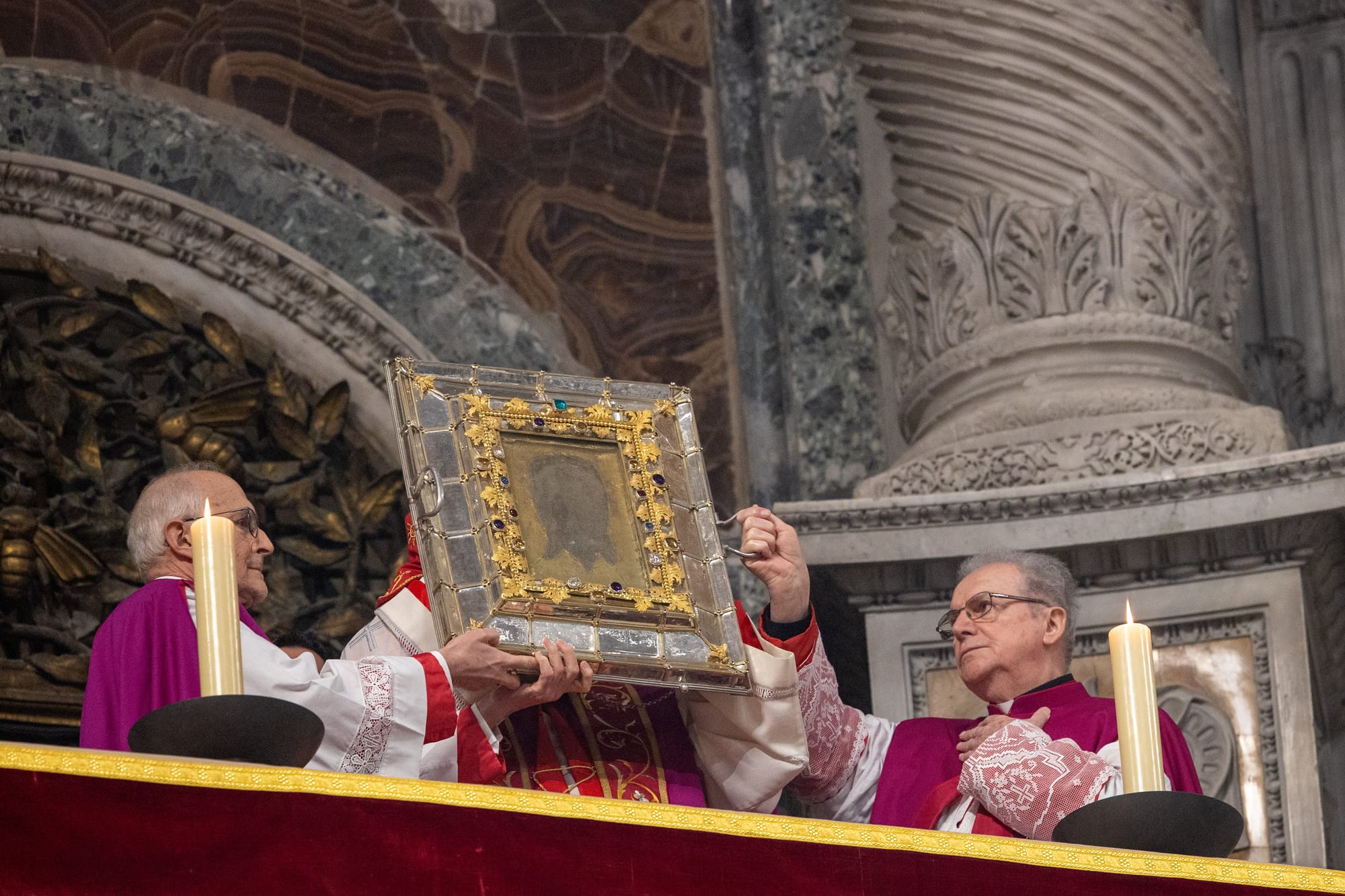  holy face of jesus, holy face jesus, relic definition, Saint Veronica