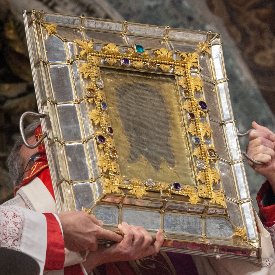 holy face of jesus, holy face jesus, saint peter's basilica church, relic meaning, relic definition 