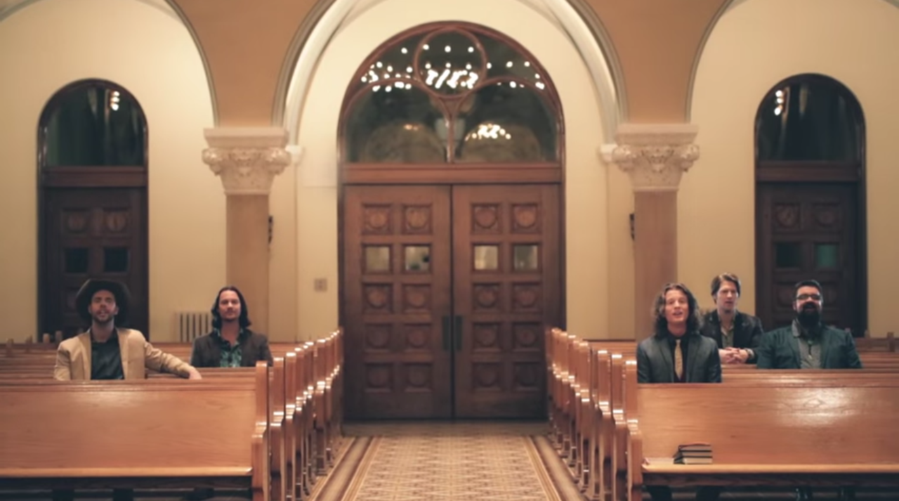 This Gave Me Chills! A Beautiful A Capella Version of "Angels We Have Heard On High"