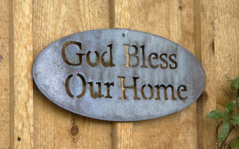 5 Ways to See God in Ordinary Household Tasks