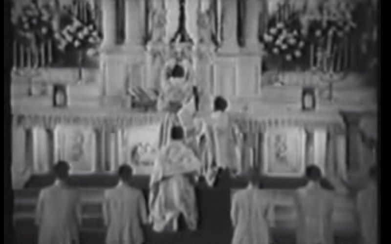 What Easter Sunday Mass Looked Liked in 1941