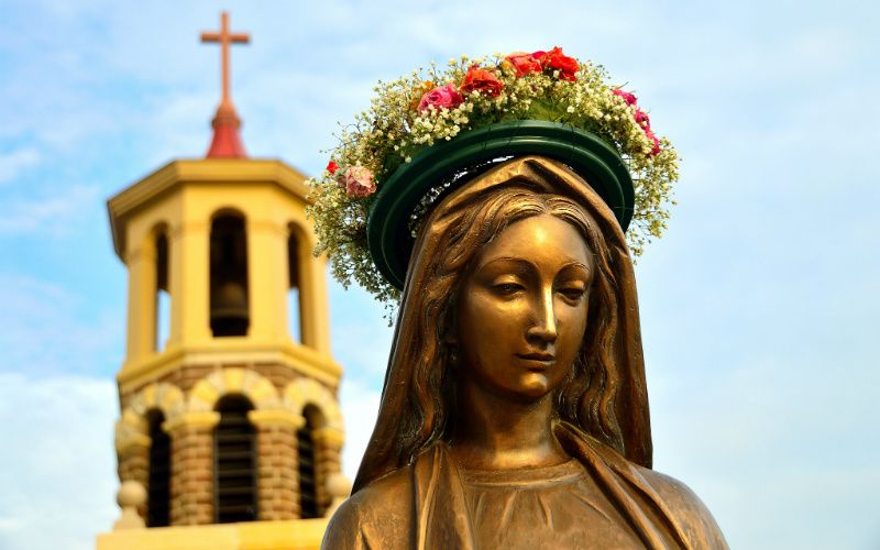19 of the Most Breathtakingly Beautiful Statues of Our Lady