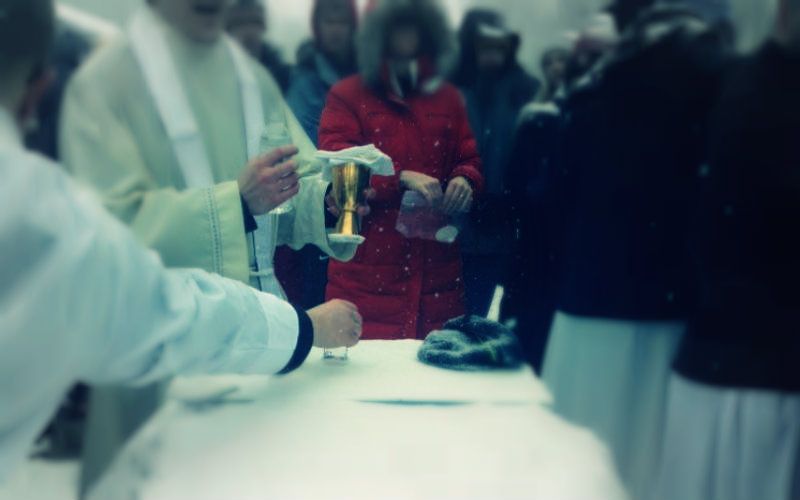 Student Who Built Turnpike Mass Altar Reports Possible Eucharistic Miracle