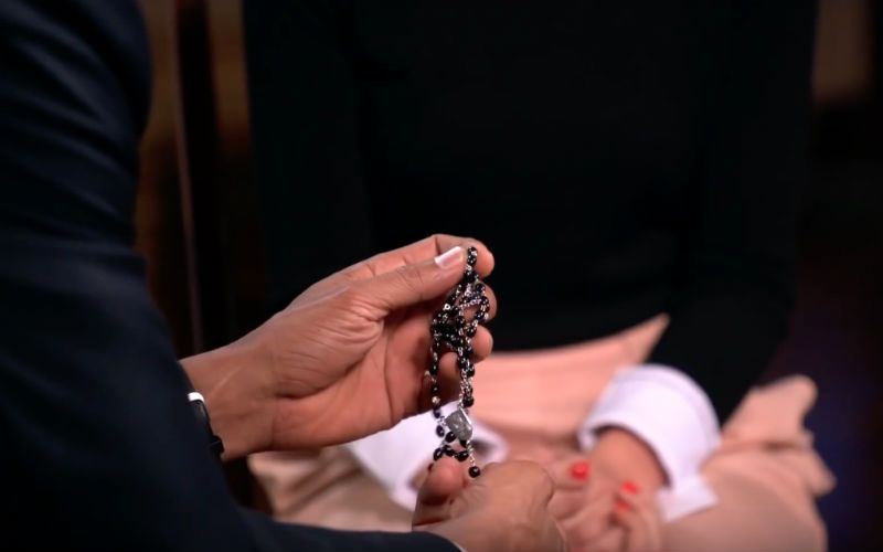 President Obama Carries a Rosary from Pope Francis in His Pocket