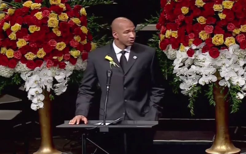 Stunning Faith: NBA Coach Boldly Preaches Jesus at Funeral for His Wife
