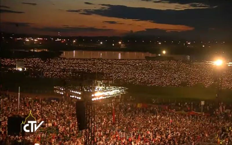 What Eucharistic Adoration with +1 Million Youth Looks Like: The Massive WYD Vigil