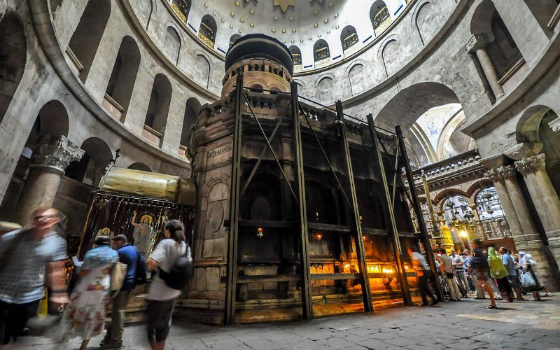 Astounding: Mysterious Electromagnetic Field Discovered at Tomb of Christ