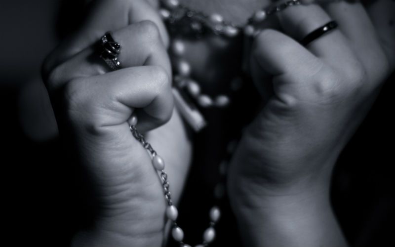 “In the Midst of Crisis”: Call for a Living Rosary for the Church