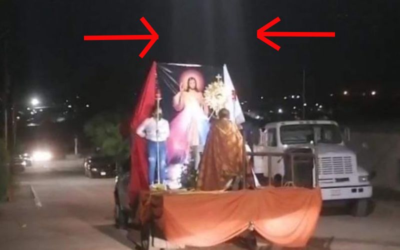 Mysterious Light Beams on Divine Mercy Eucharistic Street Procession in Viral Photo
