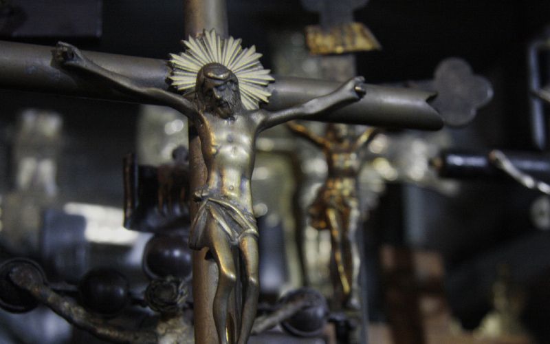 5 Fascinating Facts About the Crucifix You Probably Didn't Know