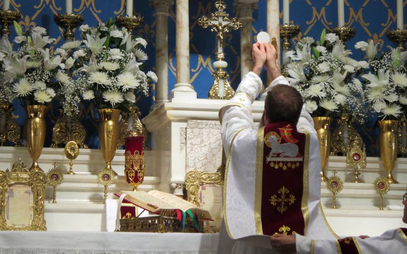 Pope Francis Drastically Restricts Traditional Latin Mass - Here's Why & What You Should Know