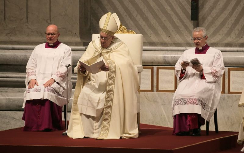 Here's Pope Francis' First Words About Pope Emeritus Benedict XVI's Death