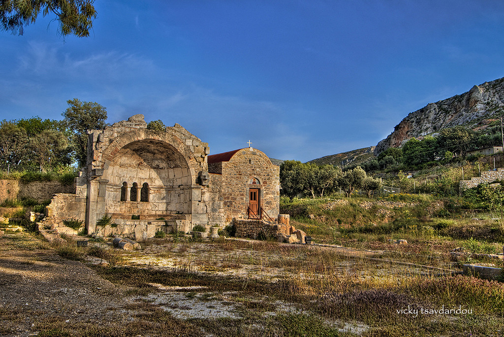 Khorion, Greece / Vicky Tsavdaridou, Flickr